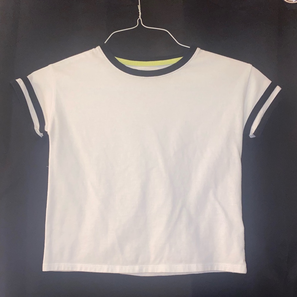 White cropped tee with black stripes, Size Medium